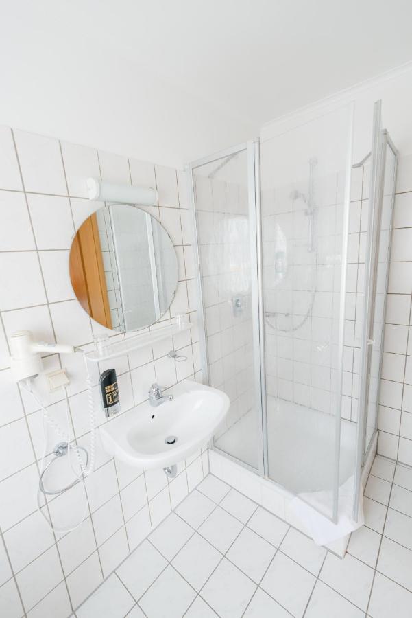 Hotel Rhoenhof Hunfeld Bagian luar foto