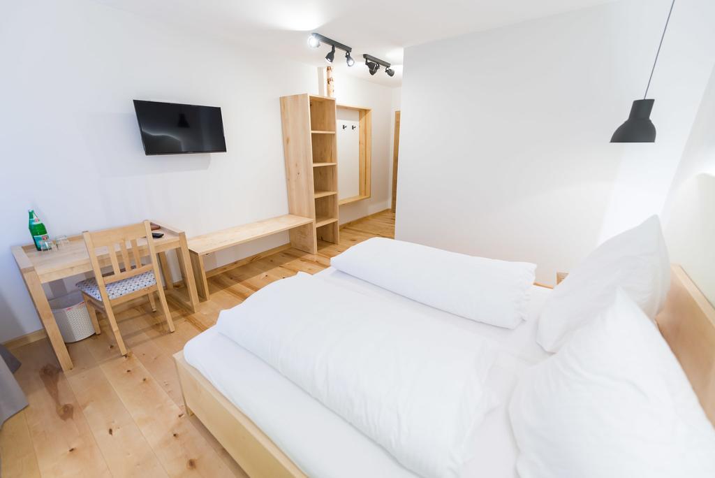 Hotel Rhoenhof Hunfeld Bagian luar foto