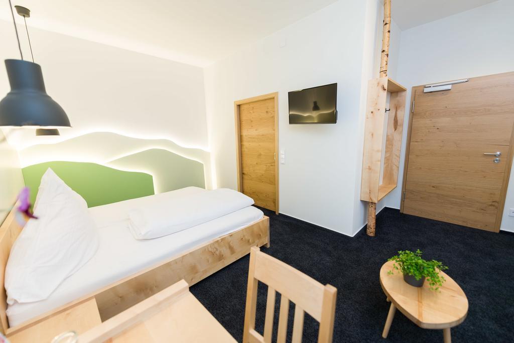 Hotel Rhoenhof Hunfeld Bagian luar foto