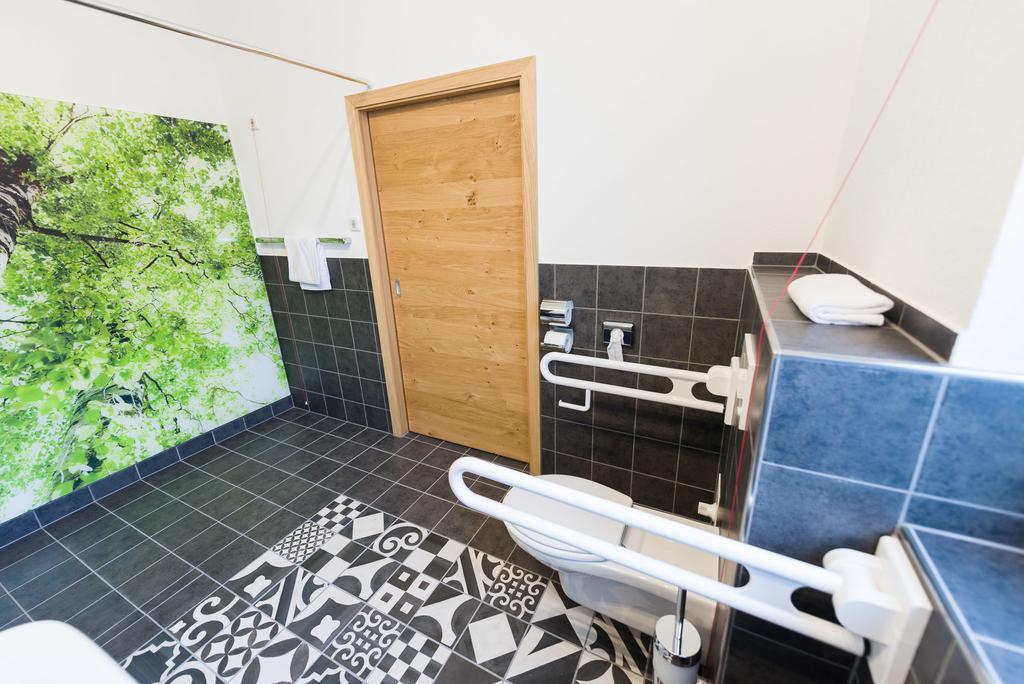 Hotel Rhoenhof Hunfeld Bagian luar foto